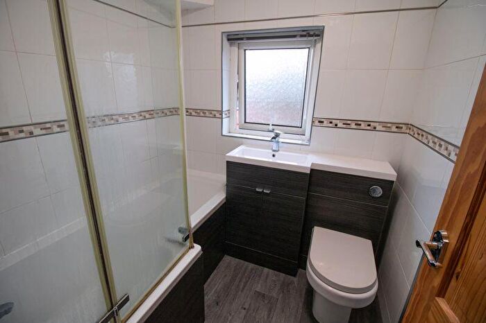 2 Bedroom Semi-Detached House For Sale In Manchester Road, Kearsley, Bolton, BL4