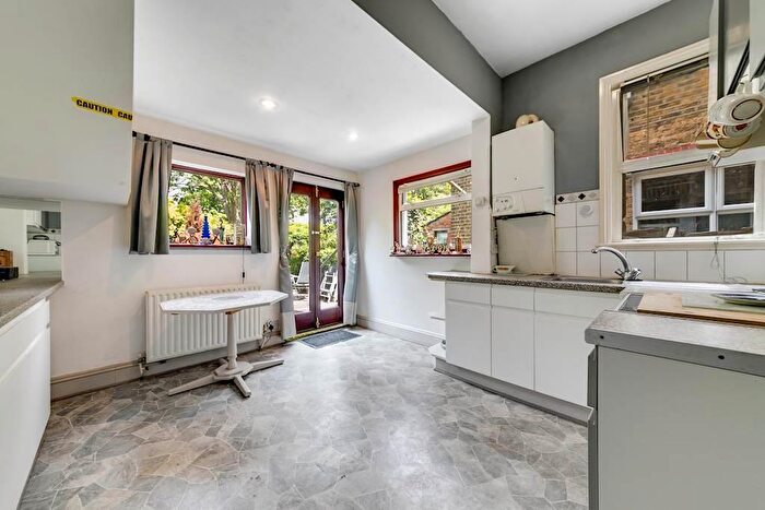 1 Bedroom Maisonette For Sale In Blandford Road, Beckenham, Kent, BR3