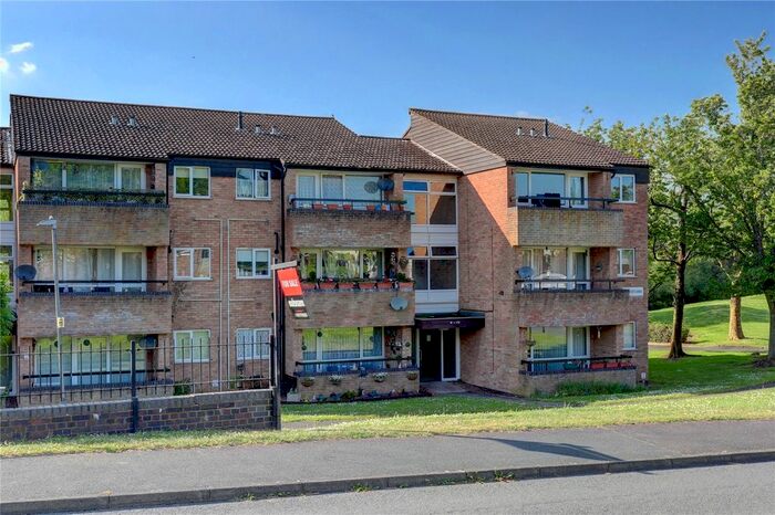 2 Bedroom Flat For Sale In The Scotlands, Droitwich, Worcestershire, WR9