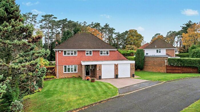 4 Bedroom Detached House For Sale In Tudor Close, Grayshott, Hindhead, Surrey, GU26