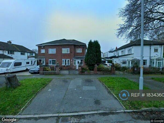 4 Bedroom Semi-Detached House To Rent In Spinney Road, Manchester, M23