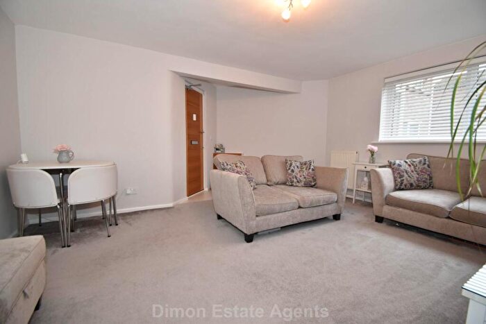 2 Bedroom Flat For Sale In Broadsands Drive, Gomer, PO12