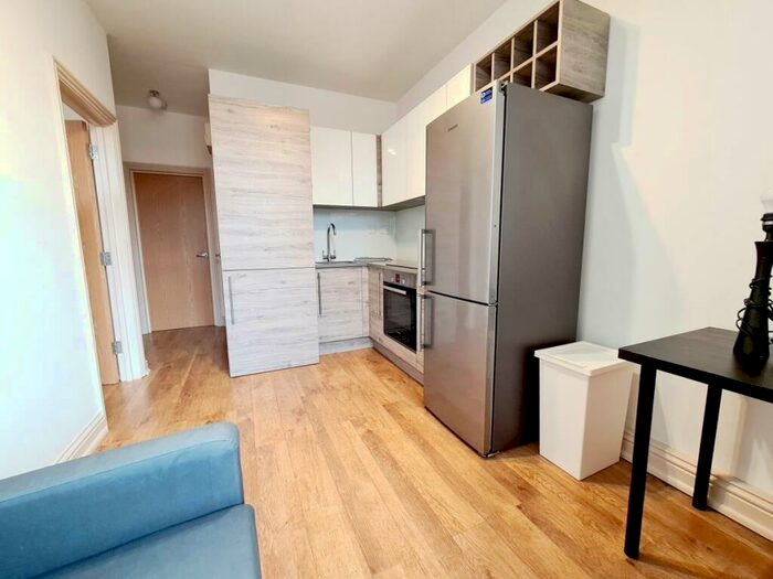 1 Bedroom Flat To Rent In Median Road, Clapton, E5
