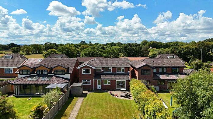 4 Bedroom Detached House For Sale In Foxcover Road, Heswall, CH60