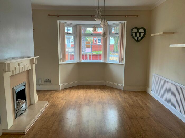 3 Bedroom Semi-Detached House To Rent In The Grove, Wheatley Hills, Doncaster, DN2