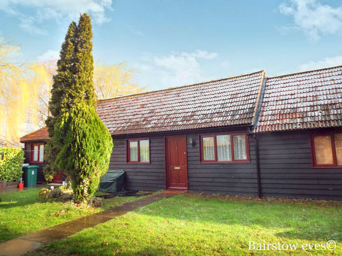 1 Bedroom Bungalow To Rent In Fen Lane, North Ockendon, RM14