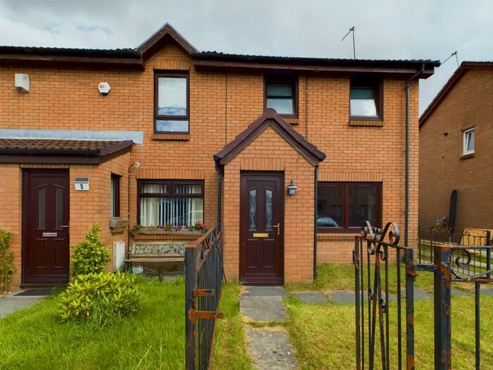 2 Bedroom End Of Terrace House To Rent In Hardgate Gardens, G51