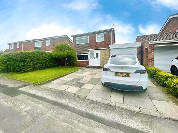3 Bedroom Detached House To Rent In Madeira Close, St Johns, NE5