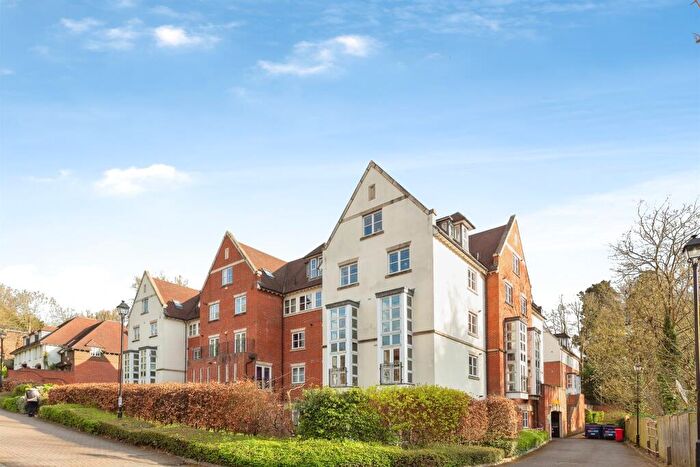 1 Bedroom Flat For Sale In Cottage Close, Harrow, HA2
