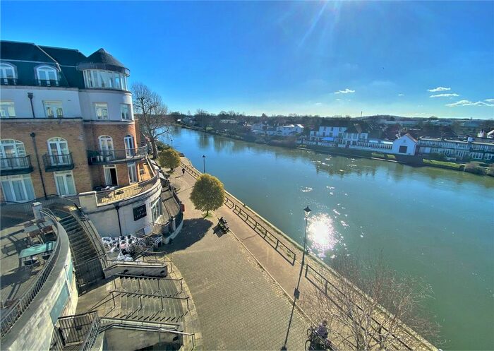 2 Bedroom Flat To Rent In Thames Edge Court, Clarence Street, Staines-Upon-Thames, Surrey, TW18