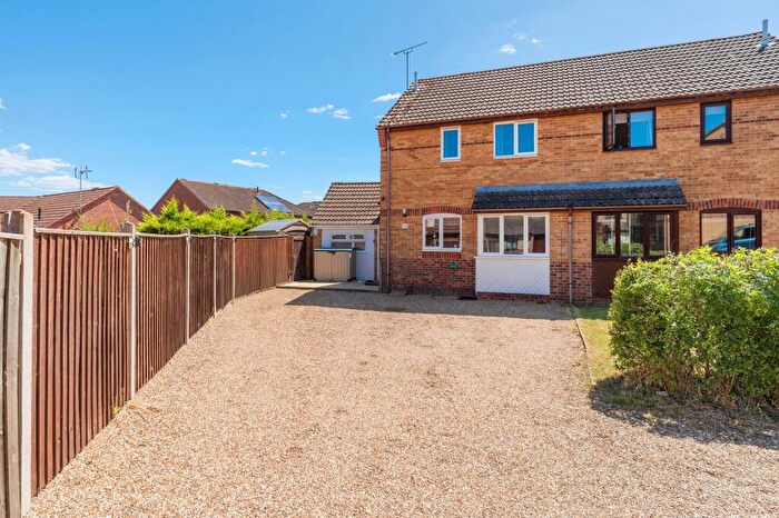 3 Bedroom Semi-Detached House For Sale In Cannell Road, Loddon, NR14