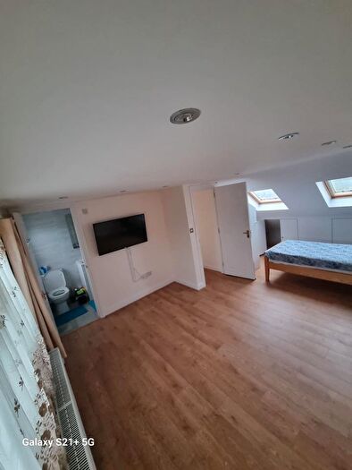 5 Bedroom Terraced House To Rent In Kingsley Road, Harrow, HA2