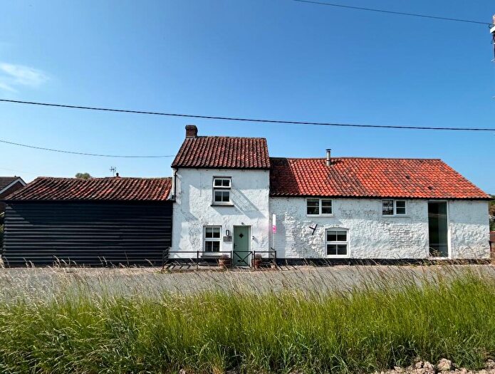 4 Bedroom Detached House For Sale In The Street, Marham, PE33