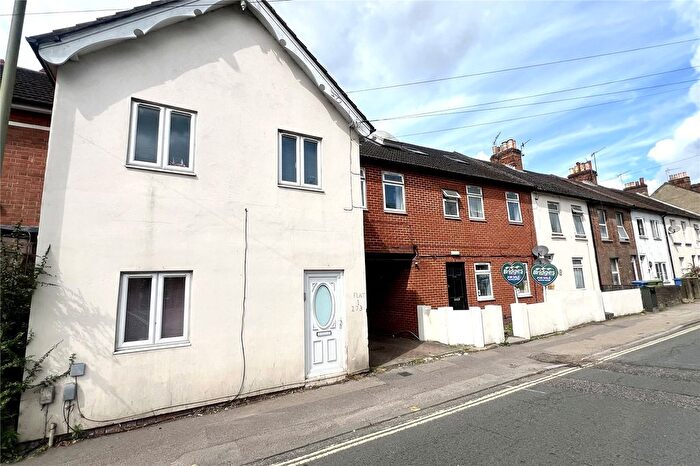 2 Bedroom Flat For Sale In High Street, Aldershot, Hampshire, GU12