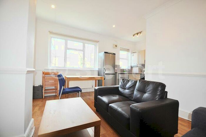 2 Bedroom Maisonette To Rent In Arthur Road, London, N7