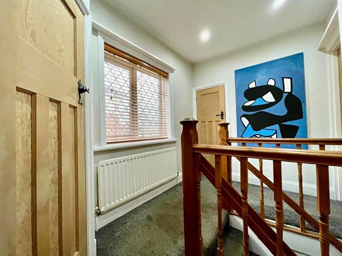 3 Bedroom Detached House For Sale In Paddington Grove, Bournemouth, BH11