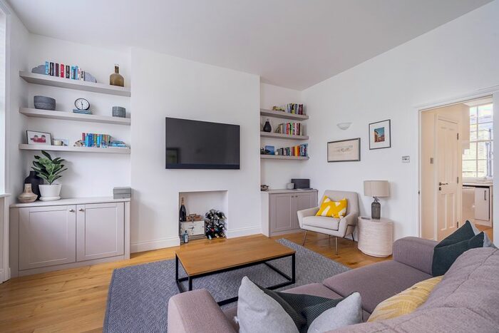 1 Bedroom Flat To Rent In Winchester Street, London, SW1V