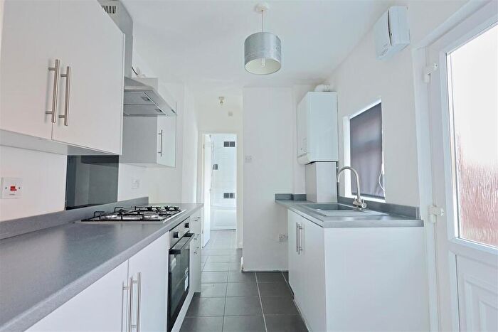 2 Bedroom Flat To Rent In Hewitson Terrace, Felling, Gateshead, NE10