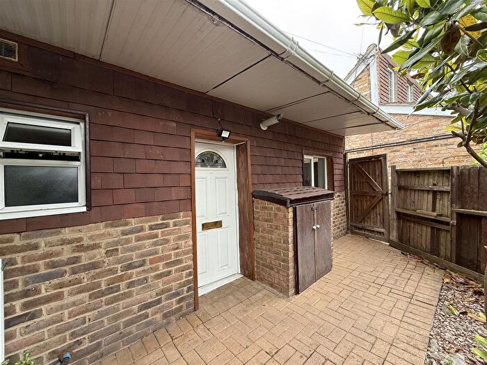 1 Bedroom Barn Conversion To Rent In Old Mill Farm, Old Mill Lane, UB8