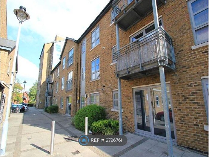 1 Bedroom Flat To Rent In Sheepen Place, Colchester, CO3