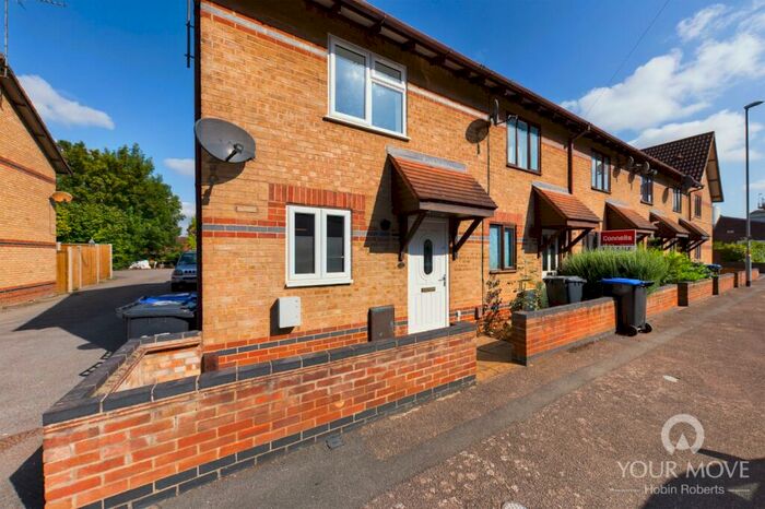 2 Bedroom House To Rent In Southfield Avenue, Northampton, NN4