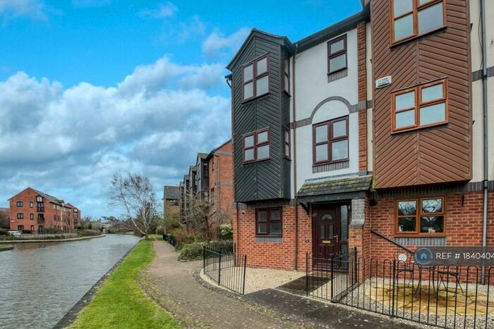 5 Bedroom End Of Terrace House To Rent In Howard Walk, Warwick, CV34