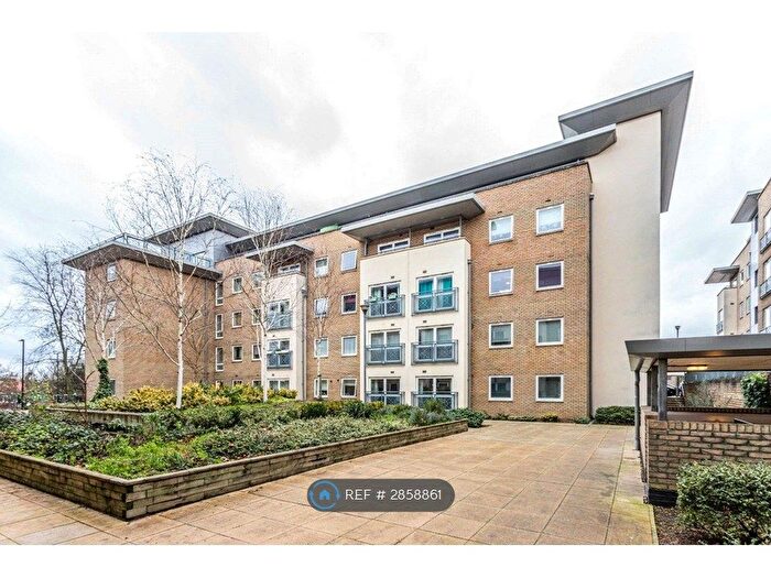 1 Bedroom Flat To Rent In Gean Court, London, N11