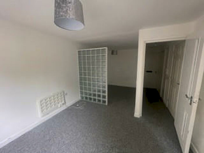 Studio To Rent In St. Lukes Court, Chestnut Avenue, Willerby, Hull, Yorkshire, HU10
