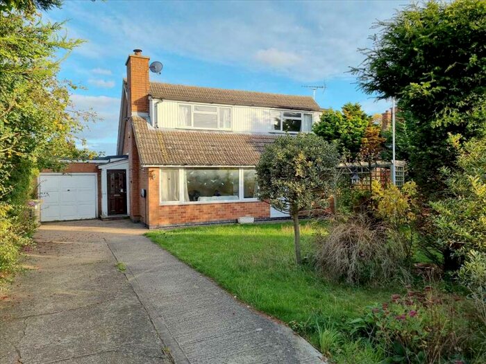 3 Bedroom Detached House For Sale In Rowan Drive, Silk Willoughby, NG34