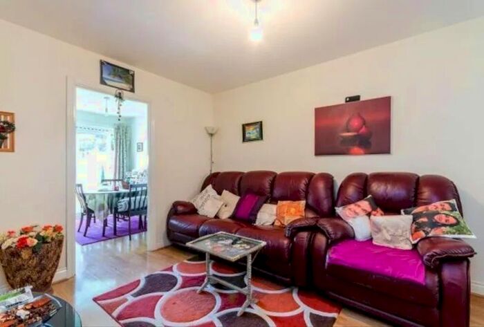 2 Bedroom Terraced House To Rent In Chestnut Groove, Crystal Palace, SE20