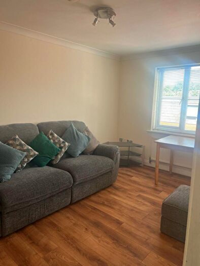 2 Bedroom Flat To Rent In Mill Gardens, - Mill Street, Luton, LU1