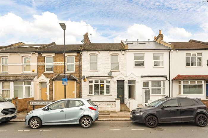1 Bedroom Flat For Sale In Caistor Park Road, London, E15