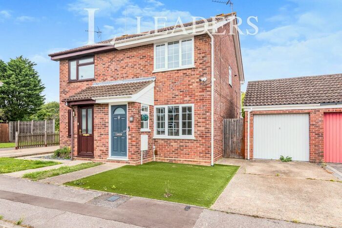 2 Bedroom Semi-Detached House To Rent In Broadoak Close, Lowestoft, NR33