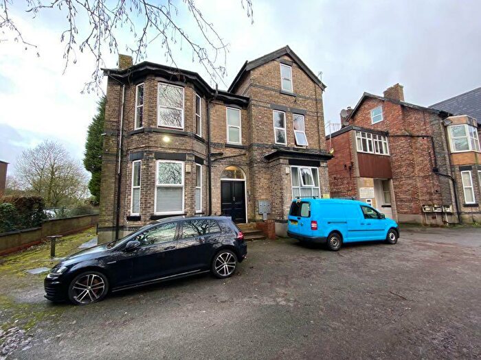 2 Bedroom Flat To Rent In Palatine Road, Didsbury, Manchester, M20