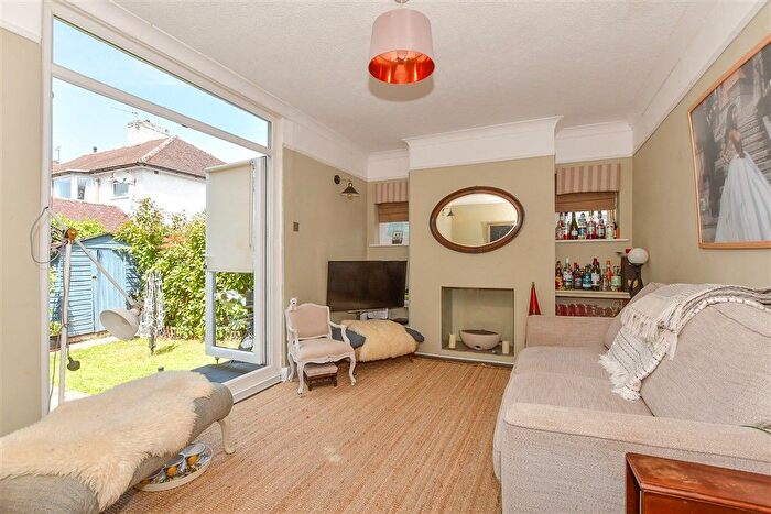 4 Bedroom Semi-detached House For Sale In Sturry Road, Canterbury, Kent, CT1