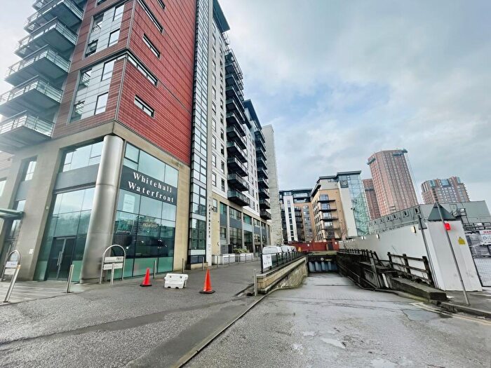 2 Bedroom Flat To Rent In Whitehall Waterfront, Riverside Way, Leeds, West Yorkshire, LS1