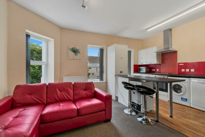 5 Bedroom Flat To Rent In Harwell Street, Plymouth, Devon, PL1