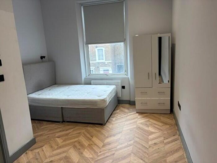Studio To Rent In Mildmay Park, Islington, London, N1