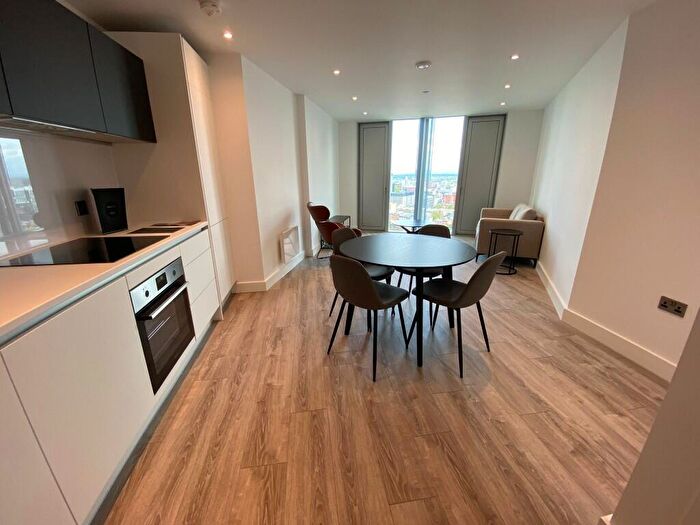 1 Bedroom Apartment To Rent In Silvercroft Street, Manchester, Greater Manchester, M15