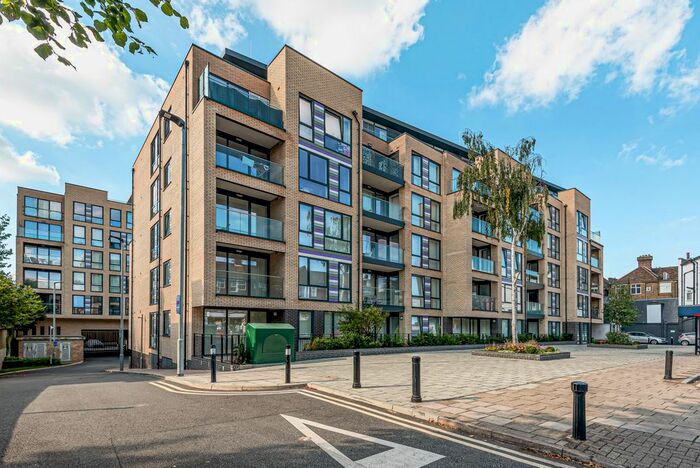 1 Bedroom Flat To Rent In Grove Place, Eltham, SE9