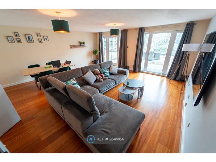 3 Bedroom Flat To Rent In The Mailbox, Birmingham, B1