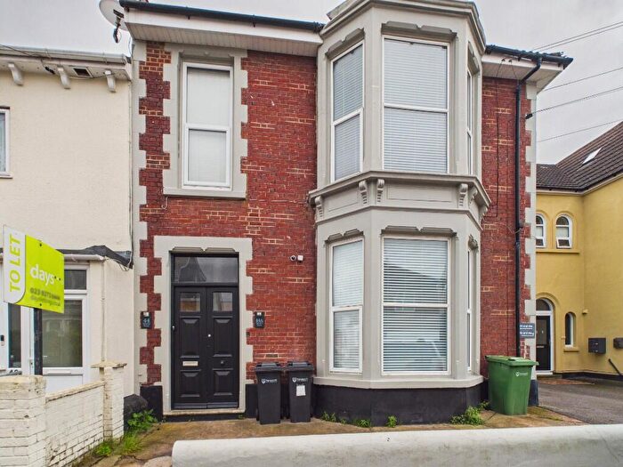 2 Bedroom Flat To Rent In Queens Road, Portsmouth, Hampshire, PO2