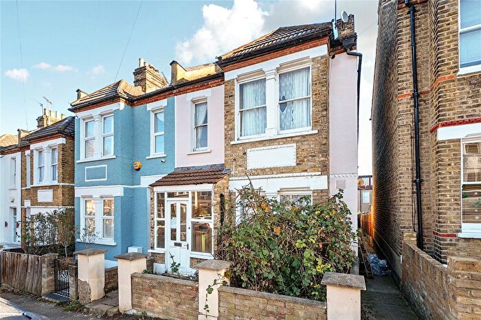 3 Bedroom Detached House For Sale In Trilby Road, Forest Hill, London, SE23