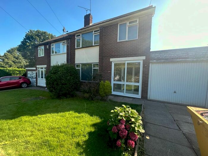 3 Bedroom Semi-Detached House To Rent In Bishopton Close, Coventry, CV5