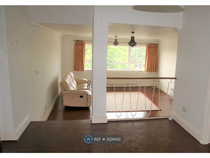 2 Bedroom Flat To Rent In Byron Hill Road, Harrow-On-The-Hill, HA2