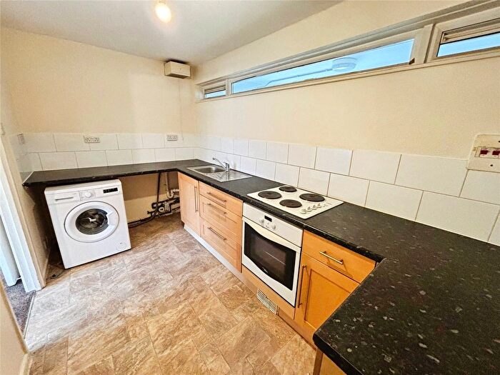1 Bedroom Flat For Sale In Ramsons Avenue, Conniburrow, Milton Keynes, Buckinghamshire, MK14