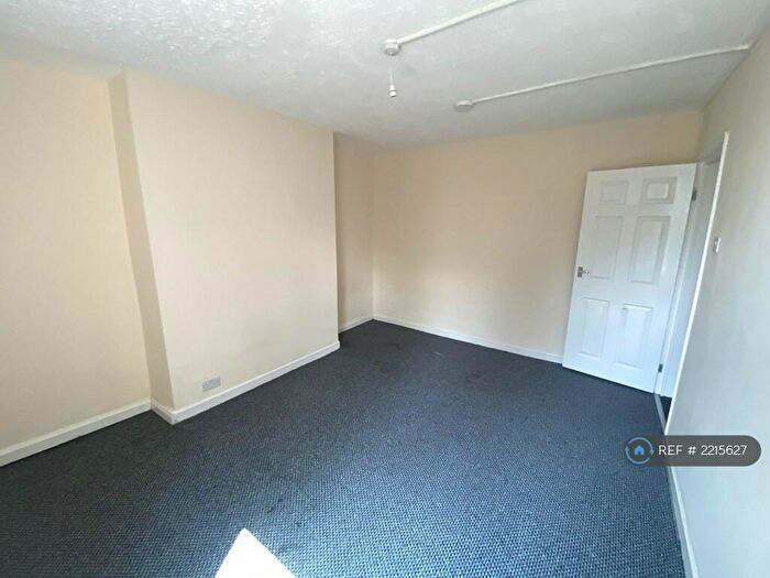 Studio To Rent In Osborne Road, Tuebrook, Liverpool, L13