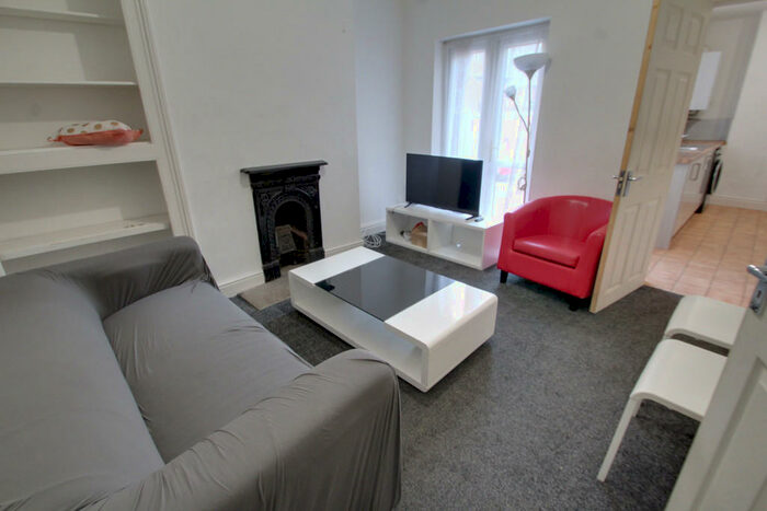4 Bedroom Terraced House To Rent In Hazel Street, Leicester, LE2