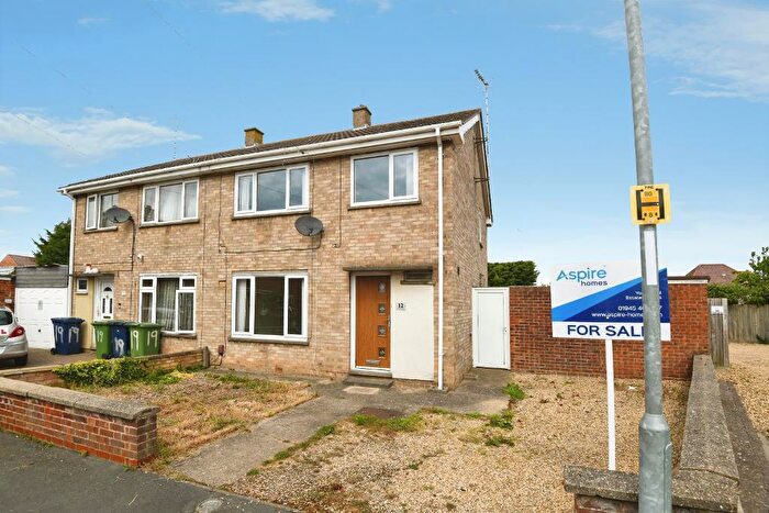 3 Bedroom Semi-Detached House For Sale In Laburnum Close, Wisbech, Cambs, PE13