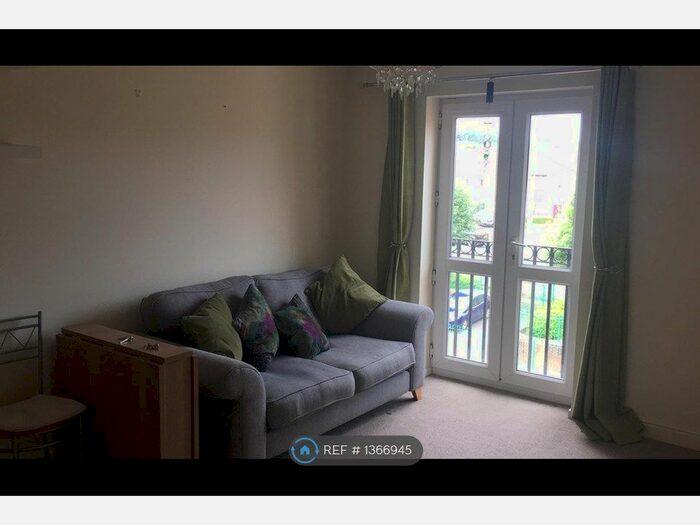 2 Bedroom Flat To Rent In Grimsbury Road, Bristol, BS15
